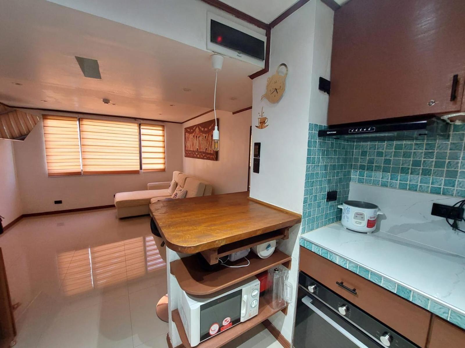 Stay In Manila, Cambridge Village Cainta Екстер'єр фото